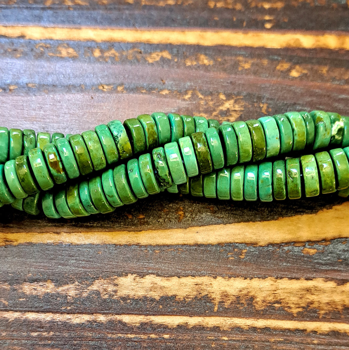 AMB047 Green Magnesite Heishi Gemstone Beads, 3x9mm Strand Auntie's Beads Direct