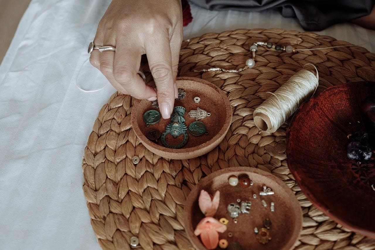 Jewelry DIY: Making Your Own Stylish Jewelry At Home by Lorena Romo