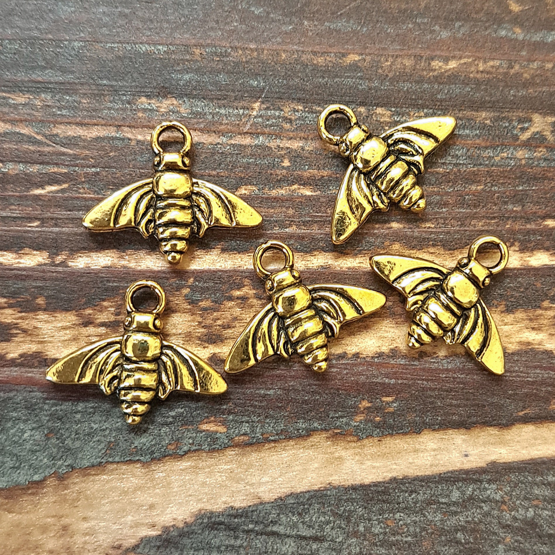 ST-MFP213B - Antique Gold Vintage Style Bee Charms, 15x18mm | Pkg 5