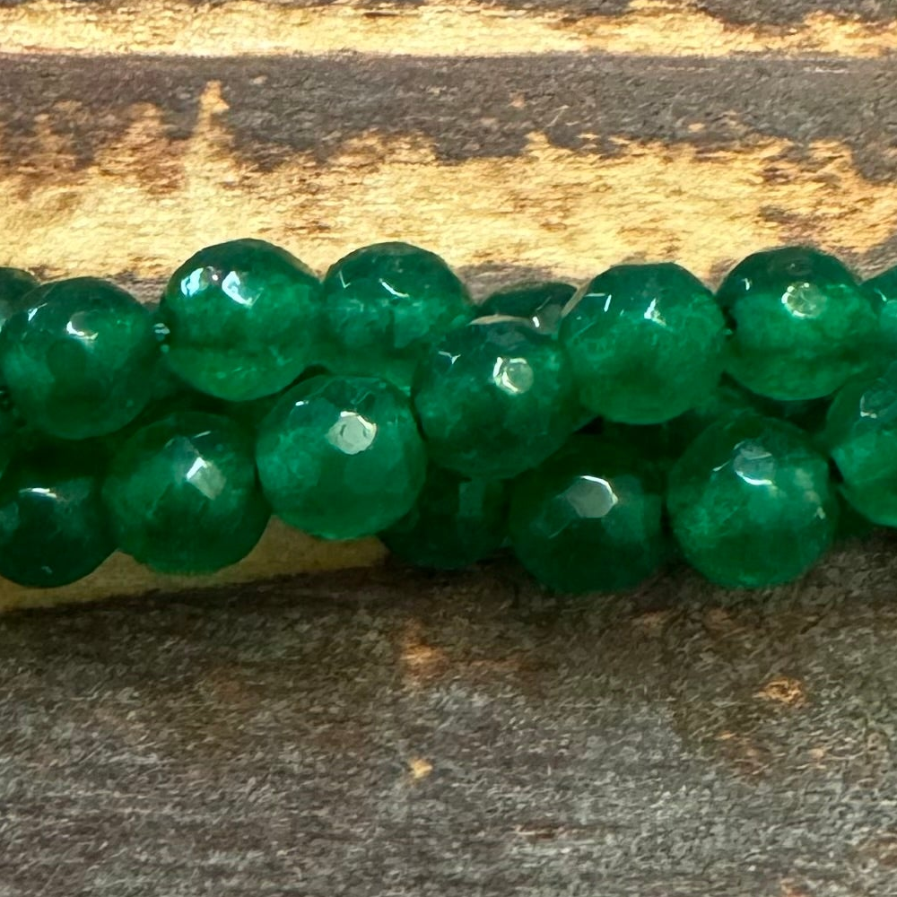 Detail of Jade Faceted Gemstone Beads, Emerald, 6mm (GM-6808)