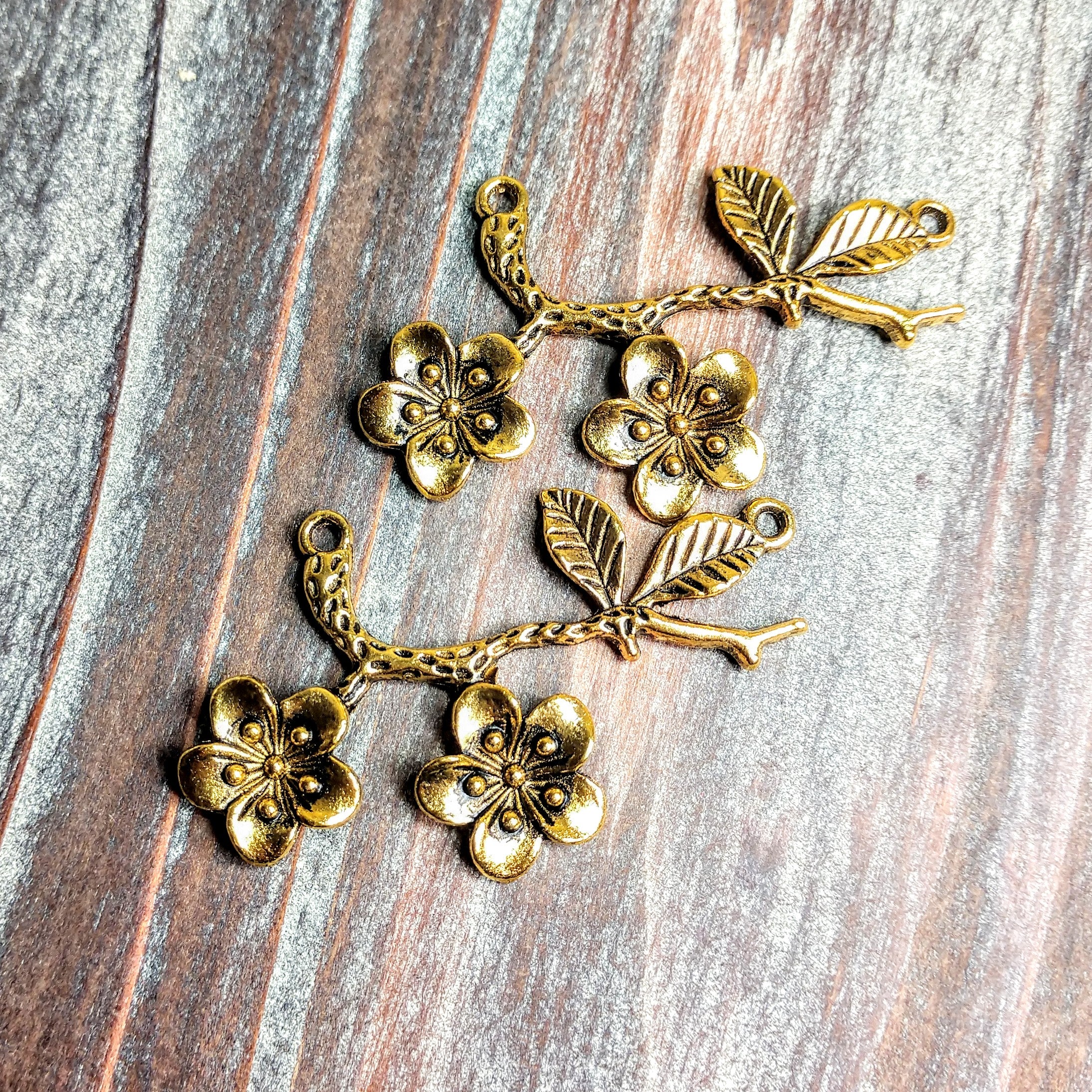 Connector - Flower and Leaves, Antique Gold